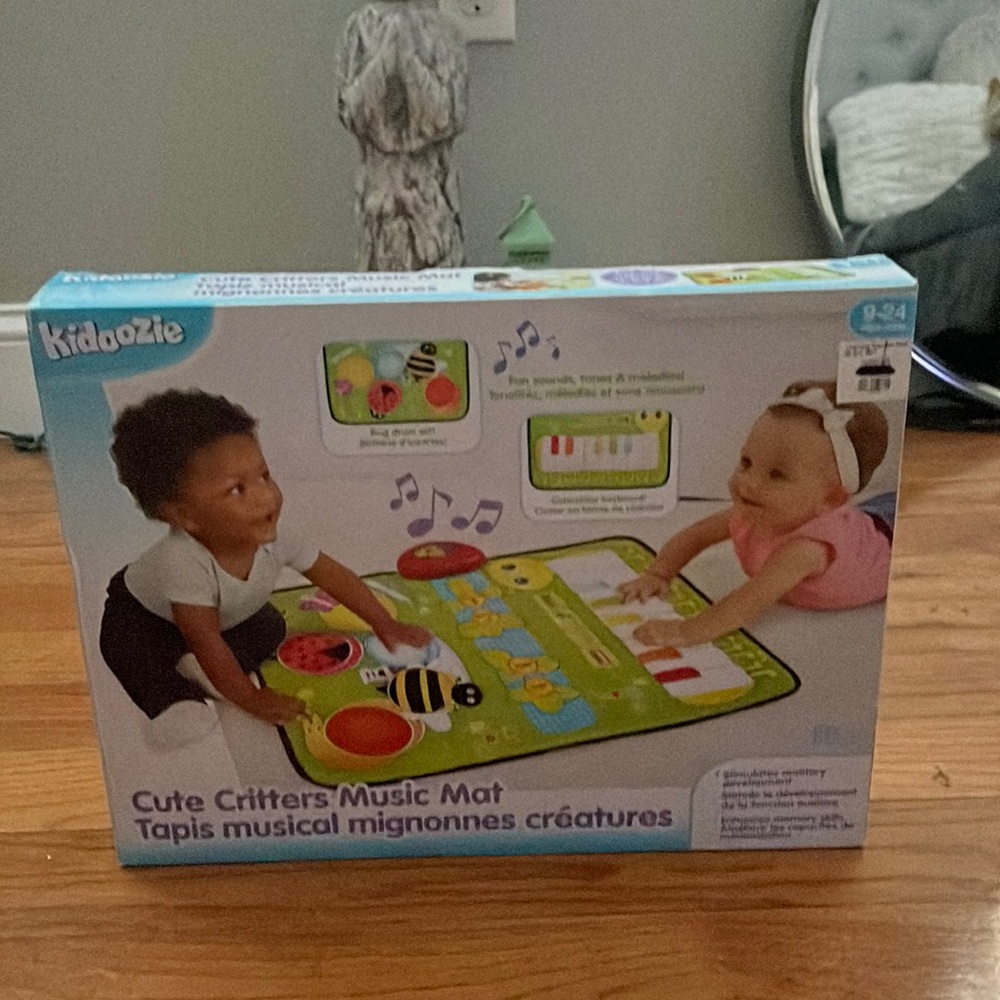 It is a beautiful, cute music mat for babies.